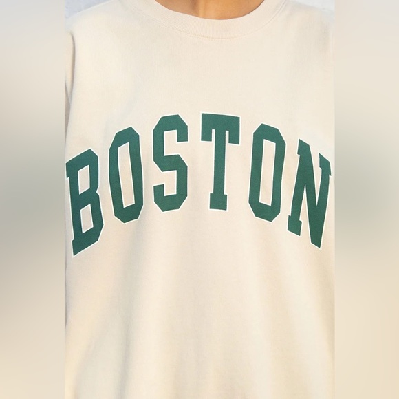 Brandy melville oversized cream Erica Boston sweatshirt - Picture 4 of 5